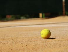 乐鱼体育-欧洲网球队鏖战英国网球队，瓦林卡完成帽子戏法