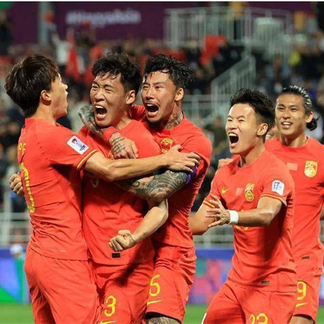 乐鱼体育网站入口-包含中国足球聚焦：球员伤病情况成赛季焦点的词条