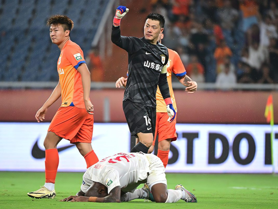 乐鱼 vip 注册-包含佛罗伦萨门将神勇扑救，力保球门不失的词条