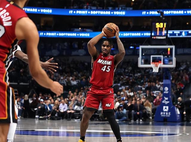 乐鱼官网-包含篮网绝杀独行侠，萨姆·米切尔一己之力扛起全队的词条