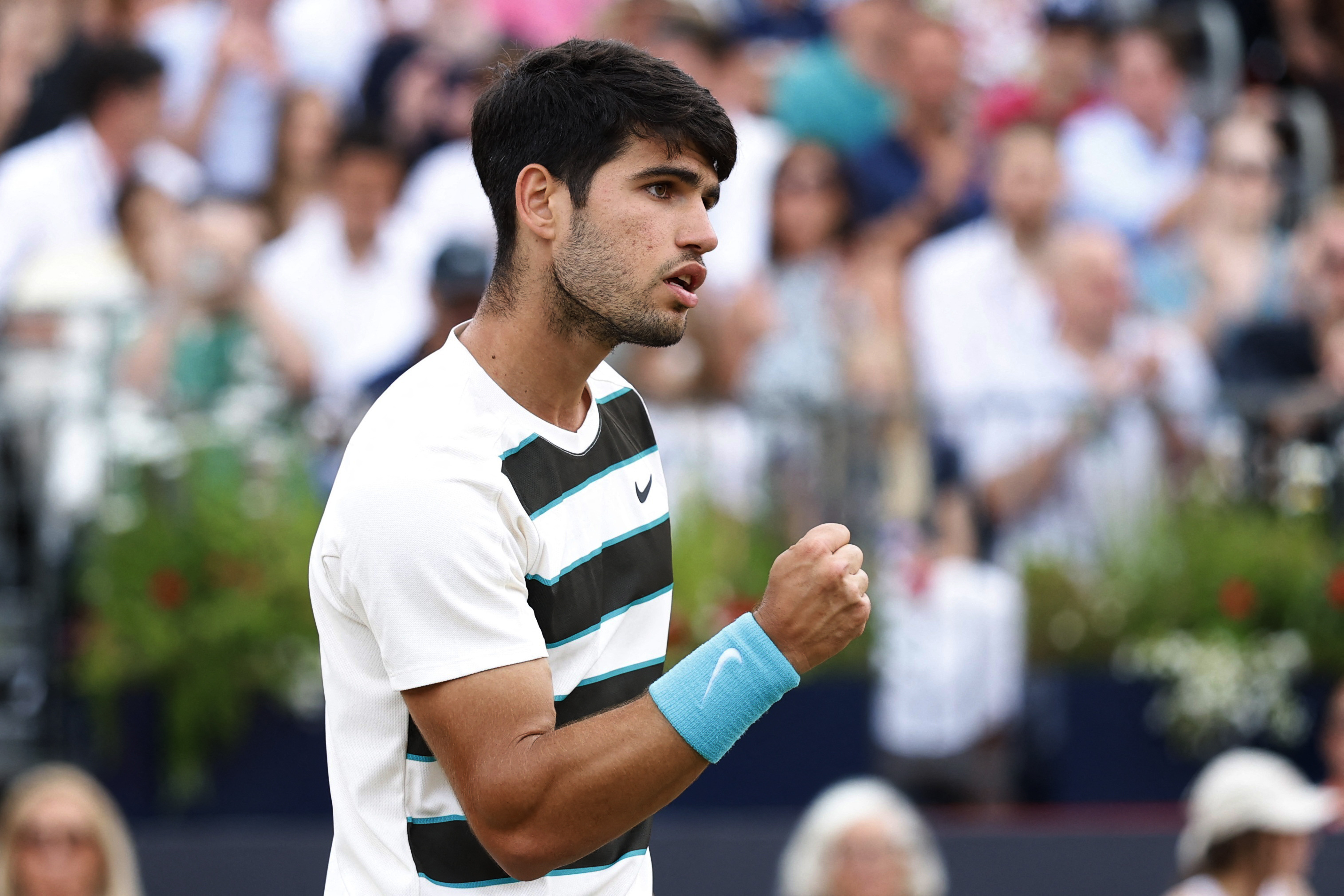 乐鱼-包含日本网球队爆冷意大利网球队,阿尔卡拉斯绝境逆转的词条