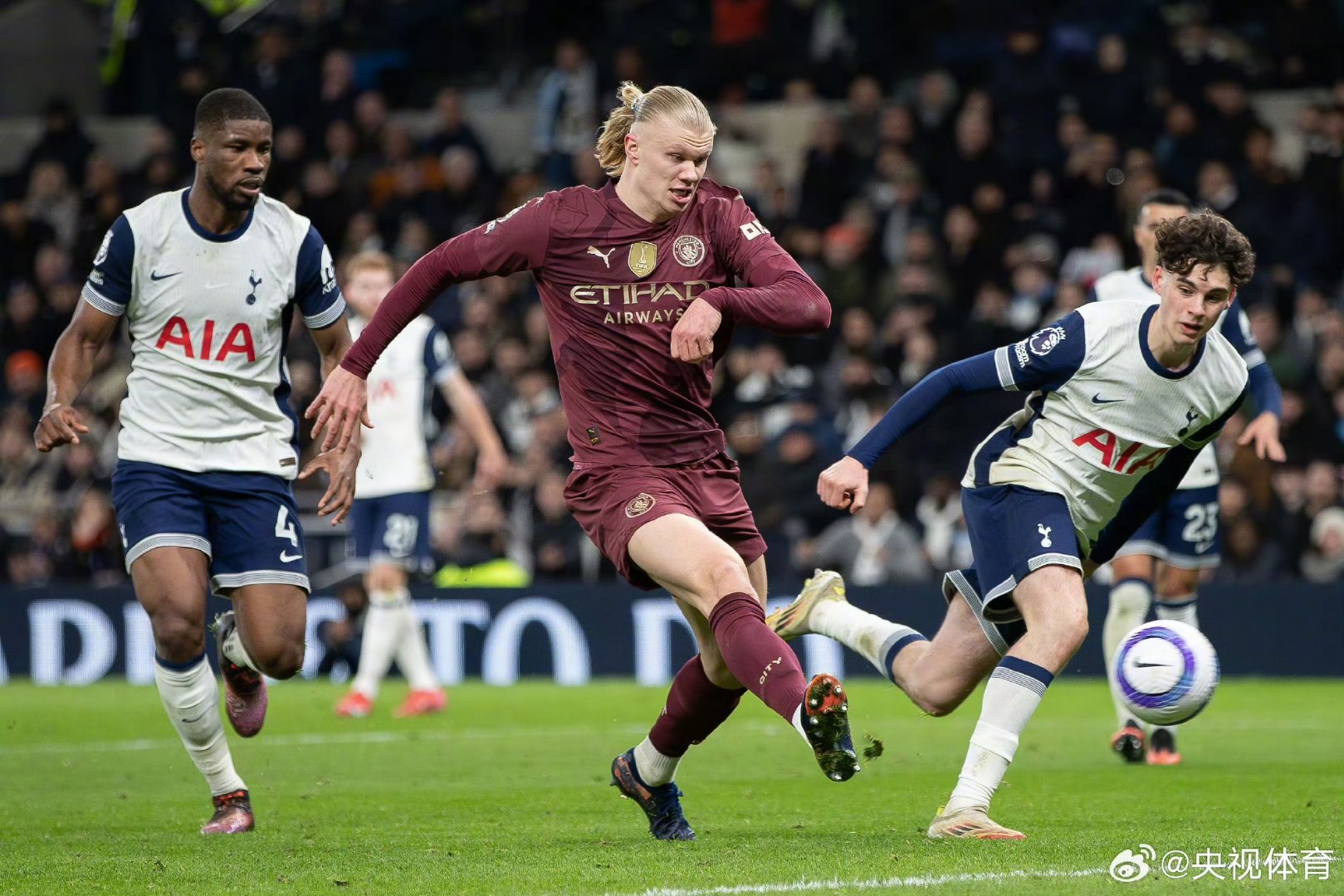 乐鱼app-英格兰轻取瑞典，哈弗茨点燃赛场